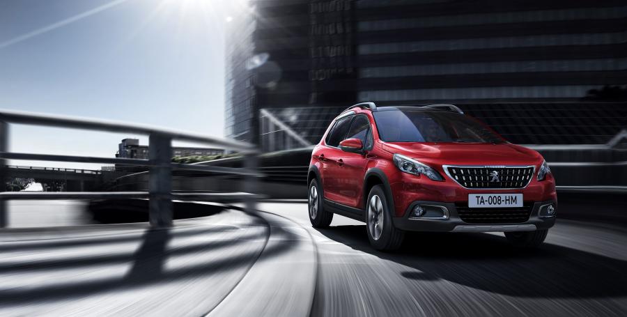  Peugeot 2008 2016 года  (фото 19 из 33)